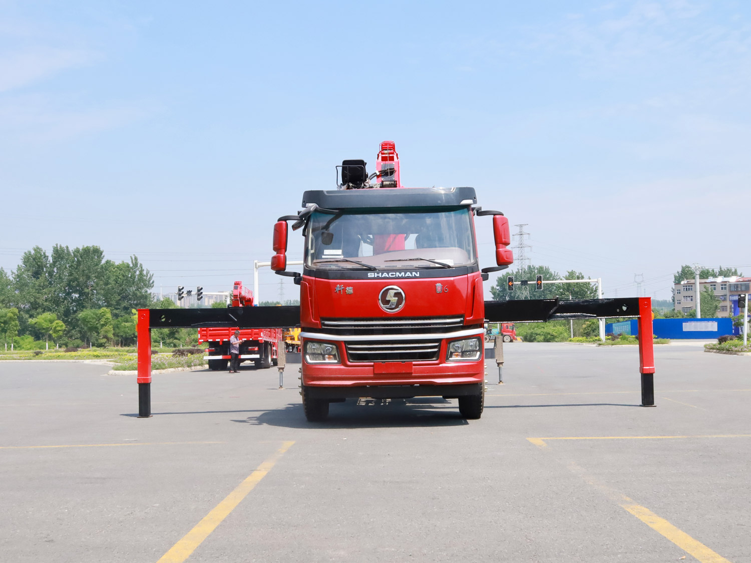 陜汽軒德翼6后雙橋上裝長(zhǎng)興14噸直臂式吊機(jī)