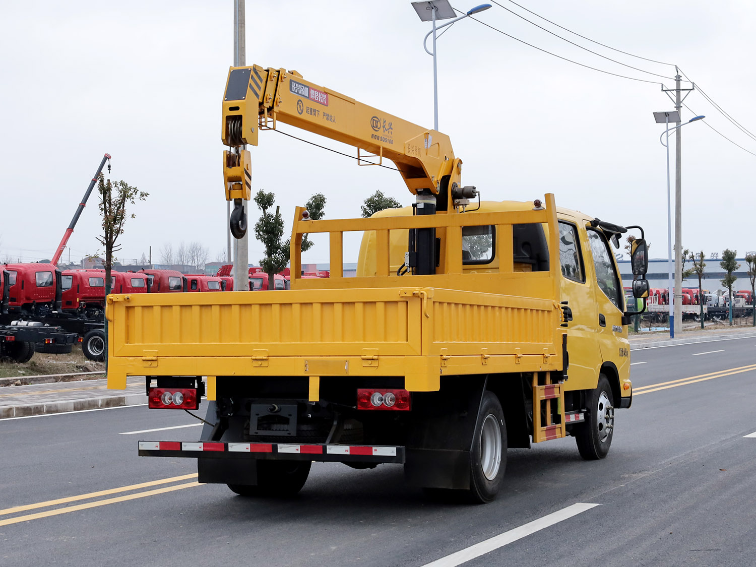福田藍牌雙排座隨車吊